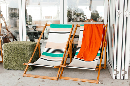 All about folding chairs for outdoor decor